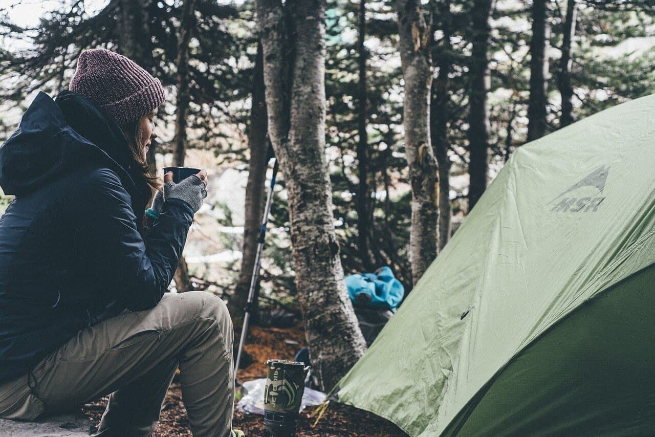 Cannabis et camping? Un mélange risqué!