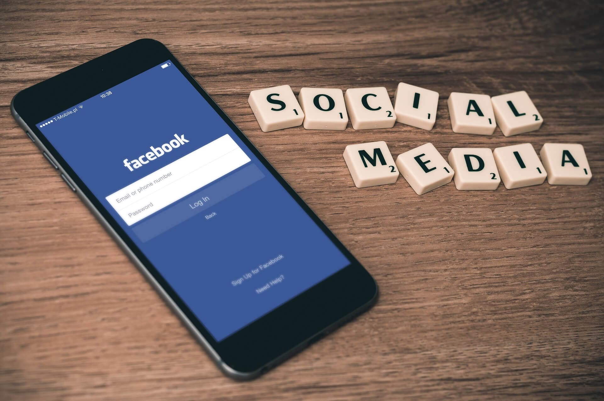 Facebook ferme la porte au cannabis