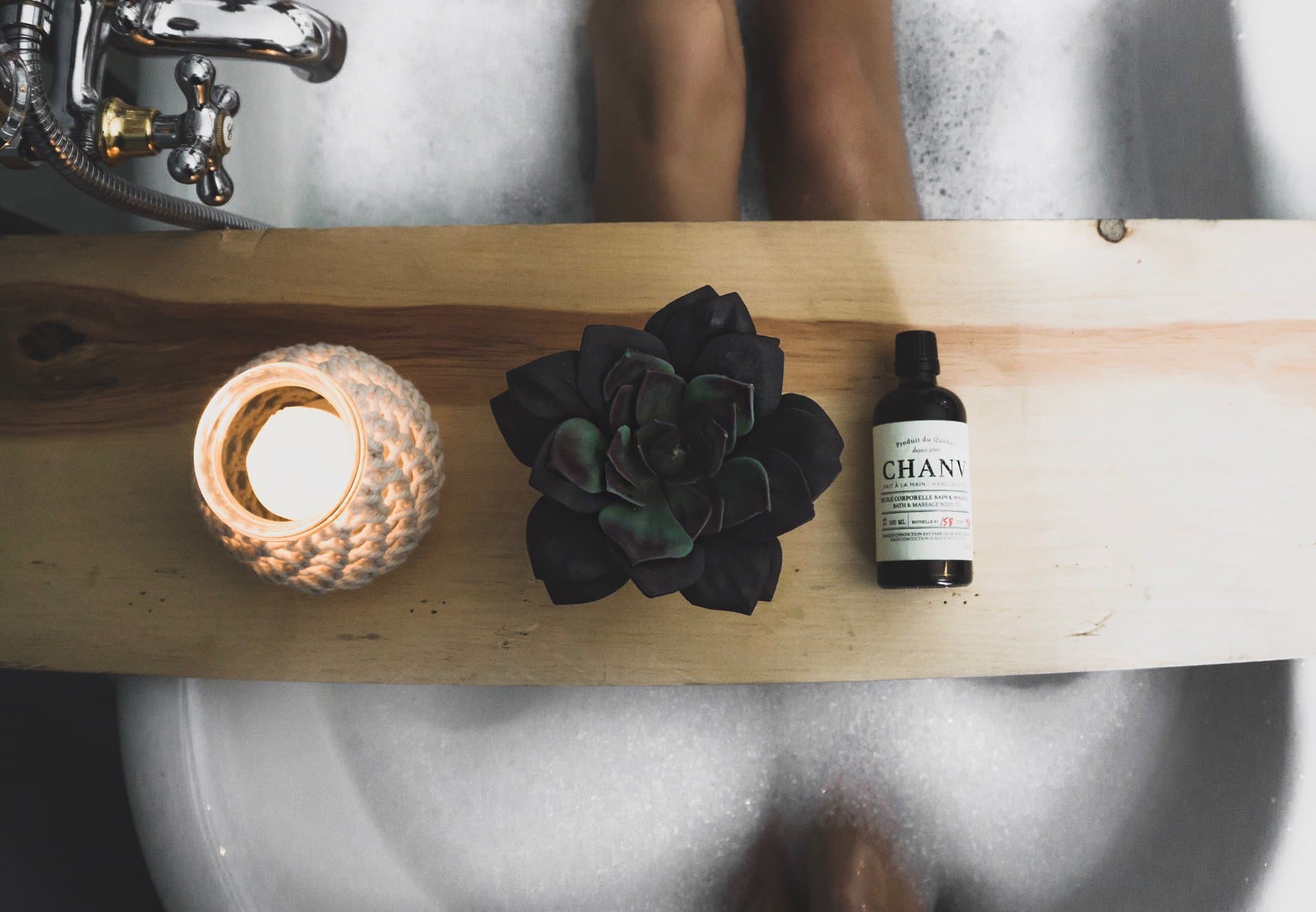 Body Oil: An Alternative to Moisturizing Cream to Combat Dry Skin
