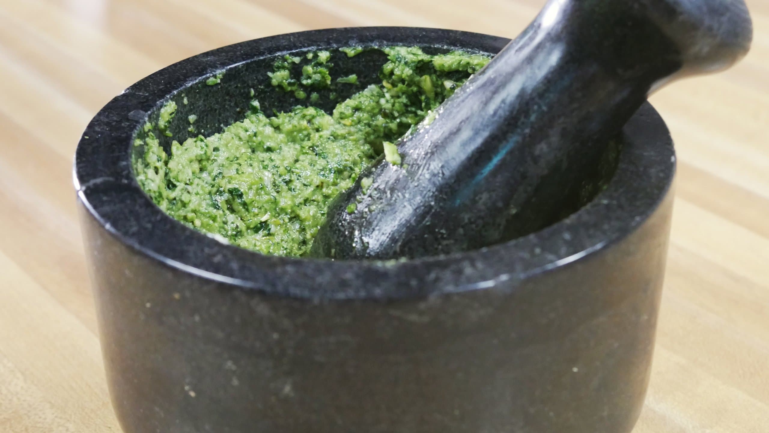 Recette de pesto chanvre et basilic